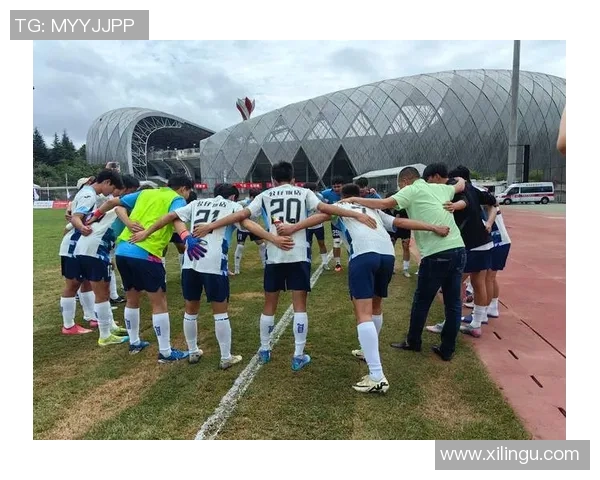 重庆足球队荣登足球配合排行榜第七名展现团队实力与默契